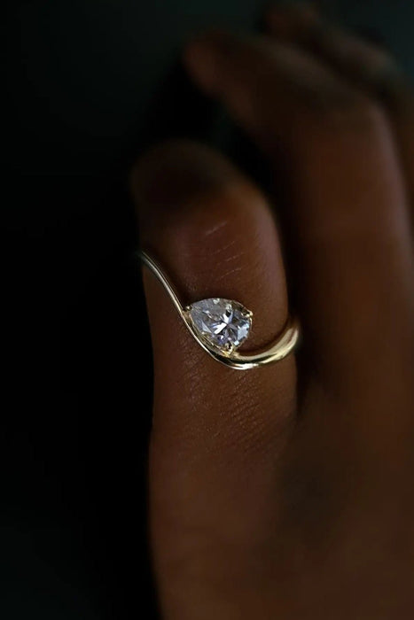 Wave Pear-Diamond Ring