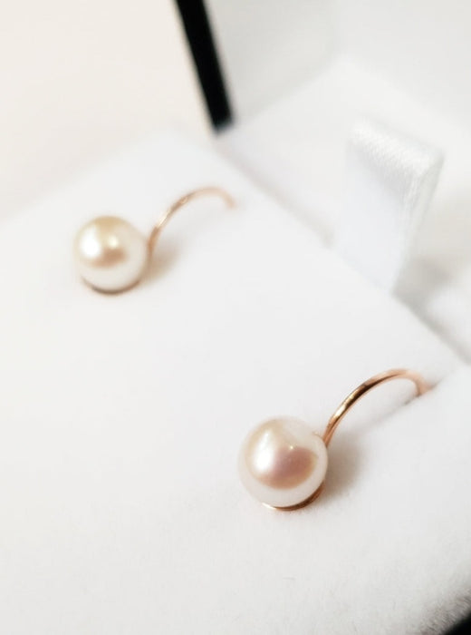 Scoop Pearl Earrings