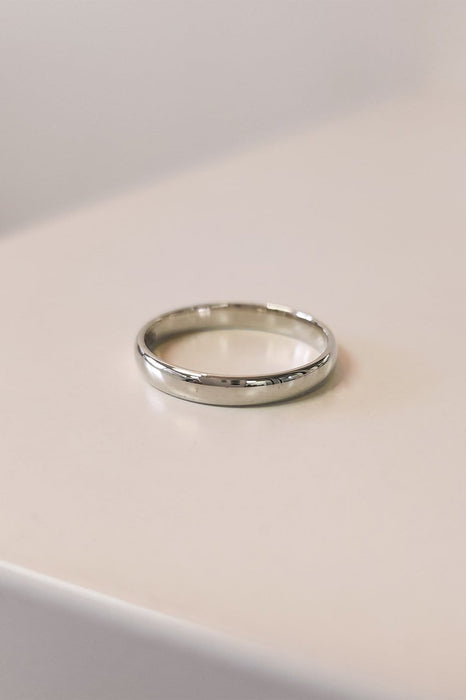 Gold Court-Shaped Gents Band