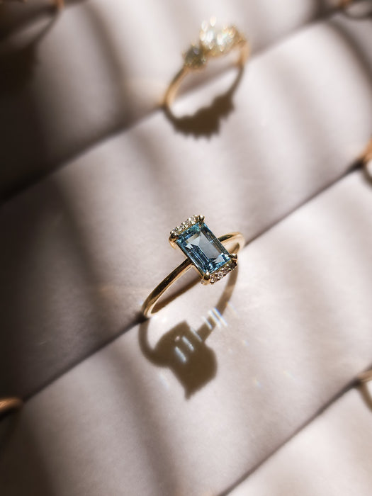 Baguette Aquamarine and Diamonds Ring