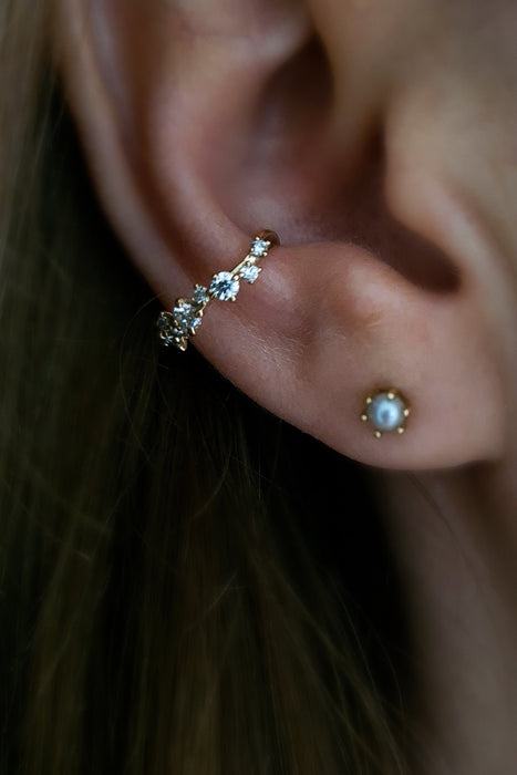 Scattered Diamonds Ear Cuff