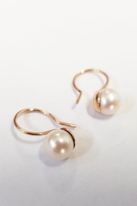 Scoop Pearl Earrings